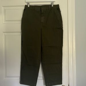 Straight up khaki by GAP size 10 in army green